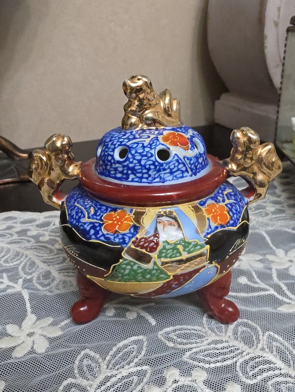 Vtg Satsuma Japan Hand-Painted Blue and Gold Ceramic Incense Burner